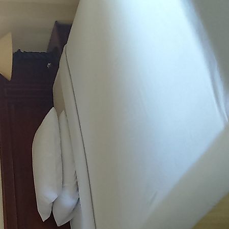 Archie Hotel Ternate Island Esterno foto